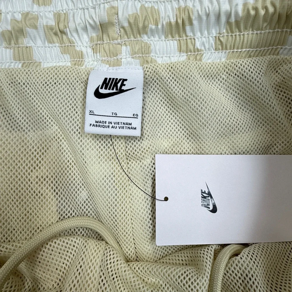 Nike Mens Size XL Woven Cargo Pants Cream White Khaki Print Nike Air NWT